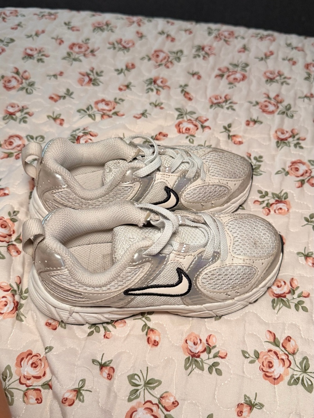 Nike Kids Cream/Black Lightweight Mesh Athletic Sneakers